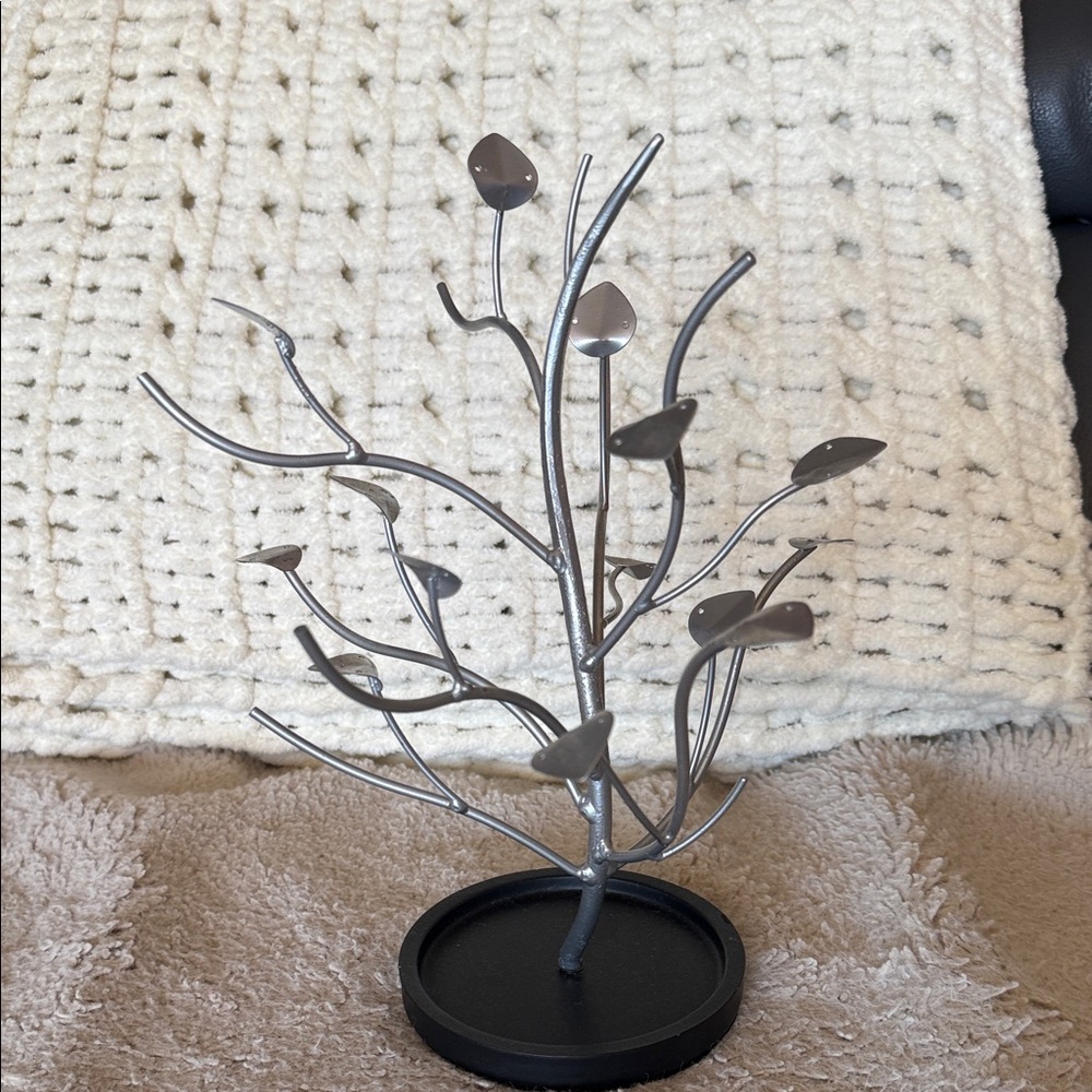 Chic Silver tree Earrings holder